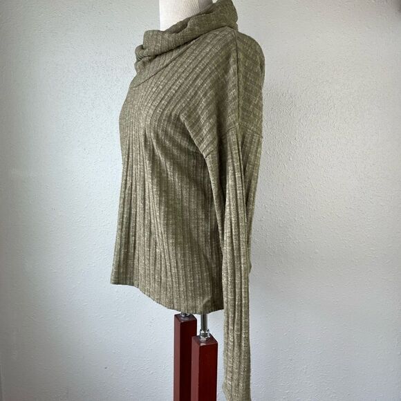 BP Cowl Neck Sweater Top Size M EUC - Picture 3 of 7